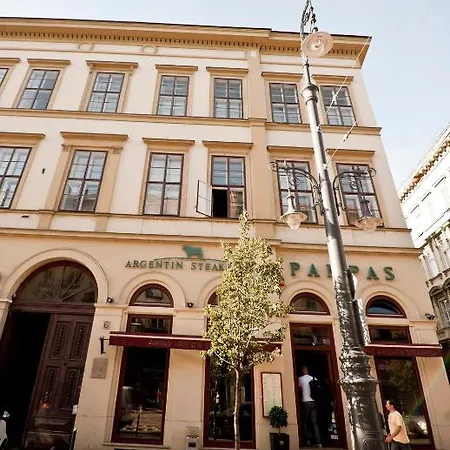 Grand Market Luxury Apartment *